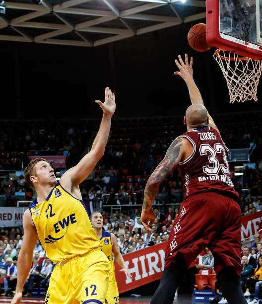 周琦本人及 周琦本人及